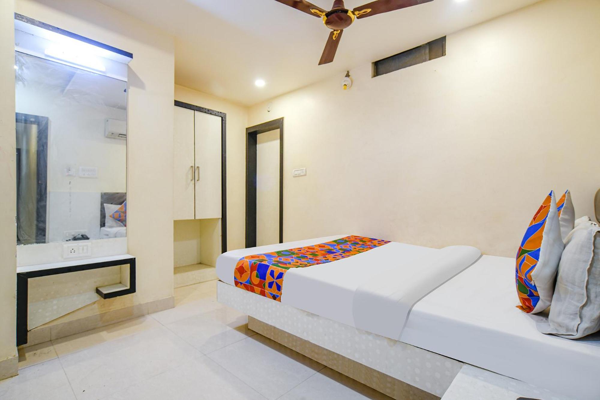 Fabhotel Shivam Palace- Near Mahakal Mandir اوجاين المظهر الخارجي الصورة