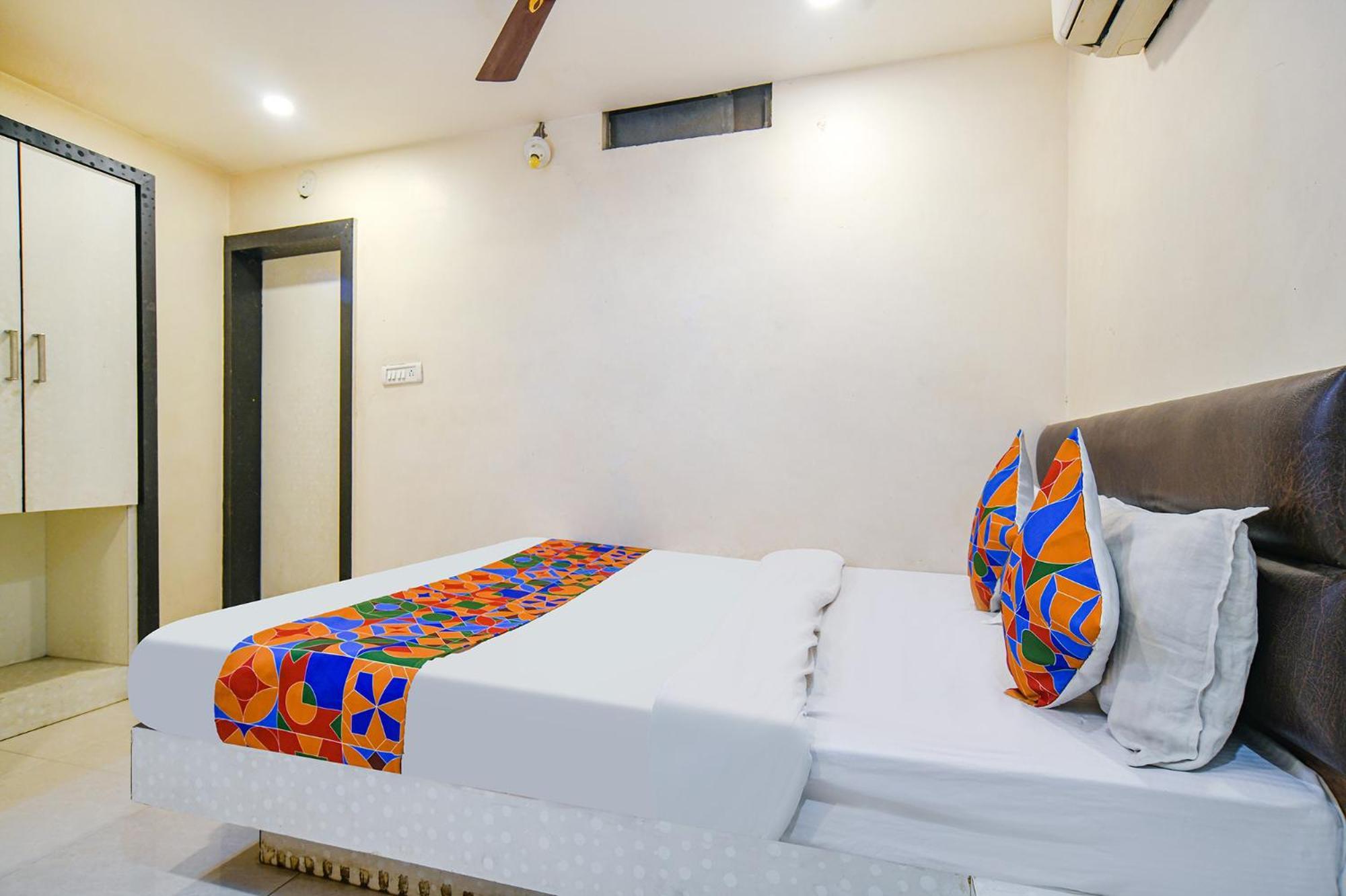 Fabhotel Shivam Palace- Near Mahakal Mandir اوجاين المظهر الخارجي الصورة