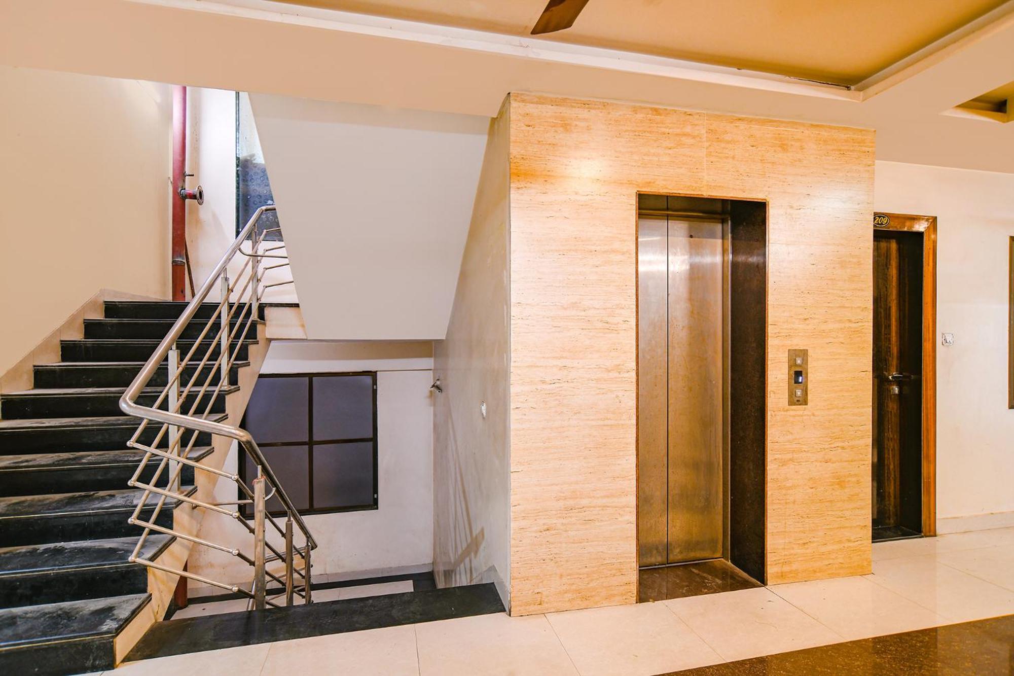 Fabhotel Shivam Palace- Near Mahakal Mandir اوجاين المظهر الخارجي الصورة
