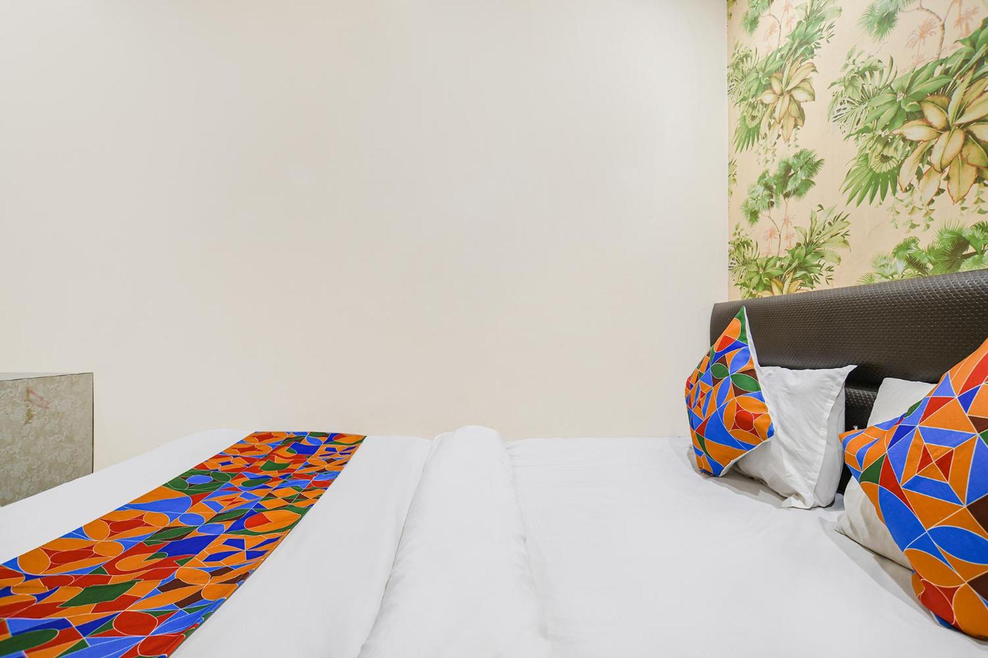 Fabhotel Shivam Palace- Near Mahakal Mandir اوجاين المظهر الخارجي الصورة