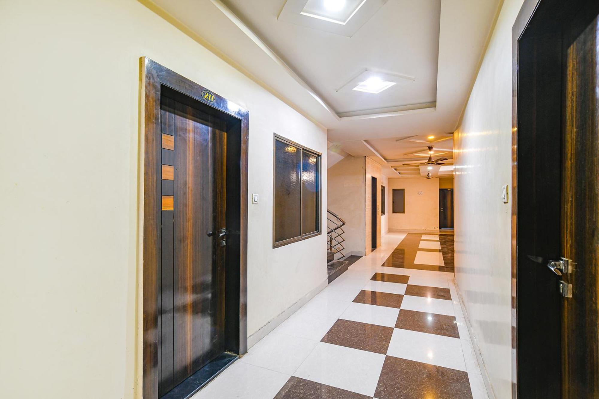 Fabhotel Shivam Palace- Near Mahakal Mandir اوجاين المظهر الخارجي الصورة