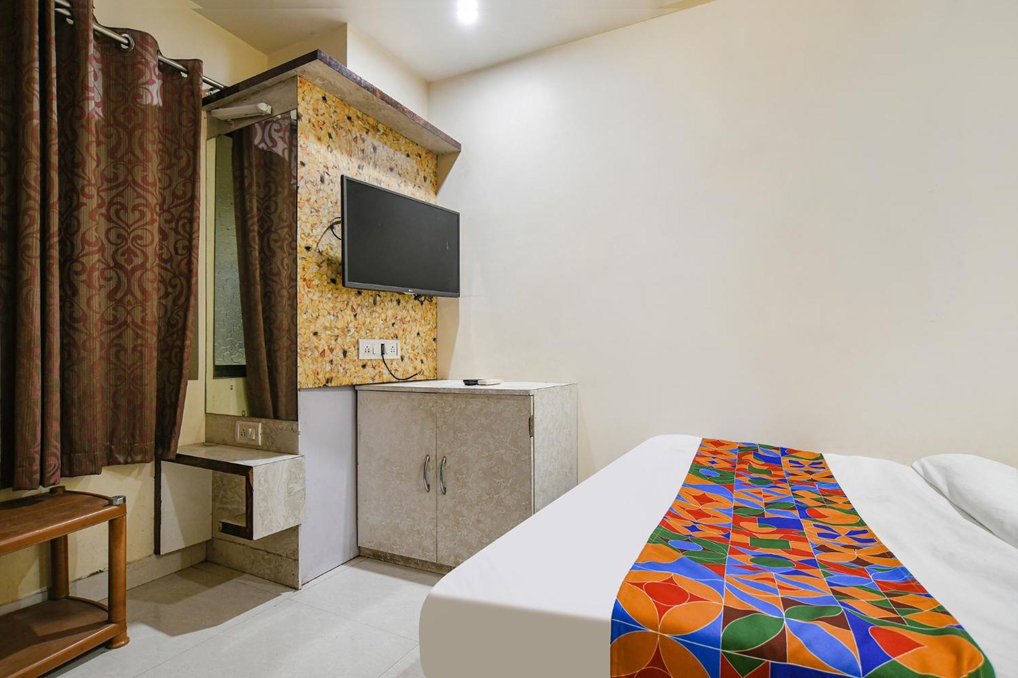 Fabhotel Shivam Palace- Near Mahakal Mandir اوجاين المظهر الخارجي الصورة