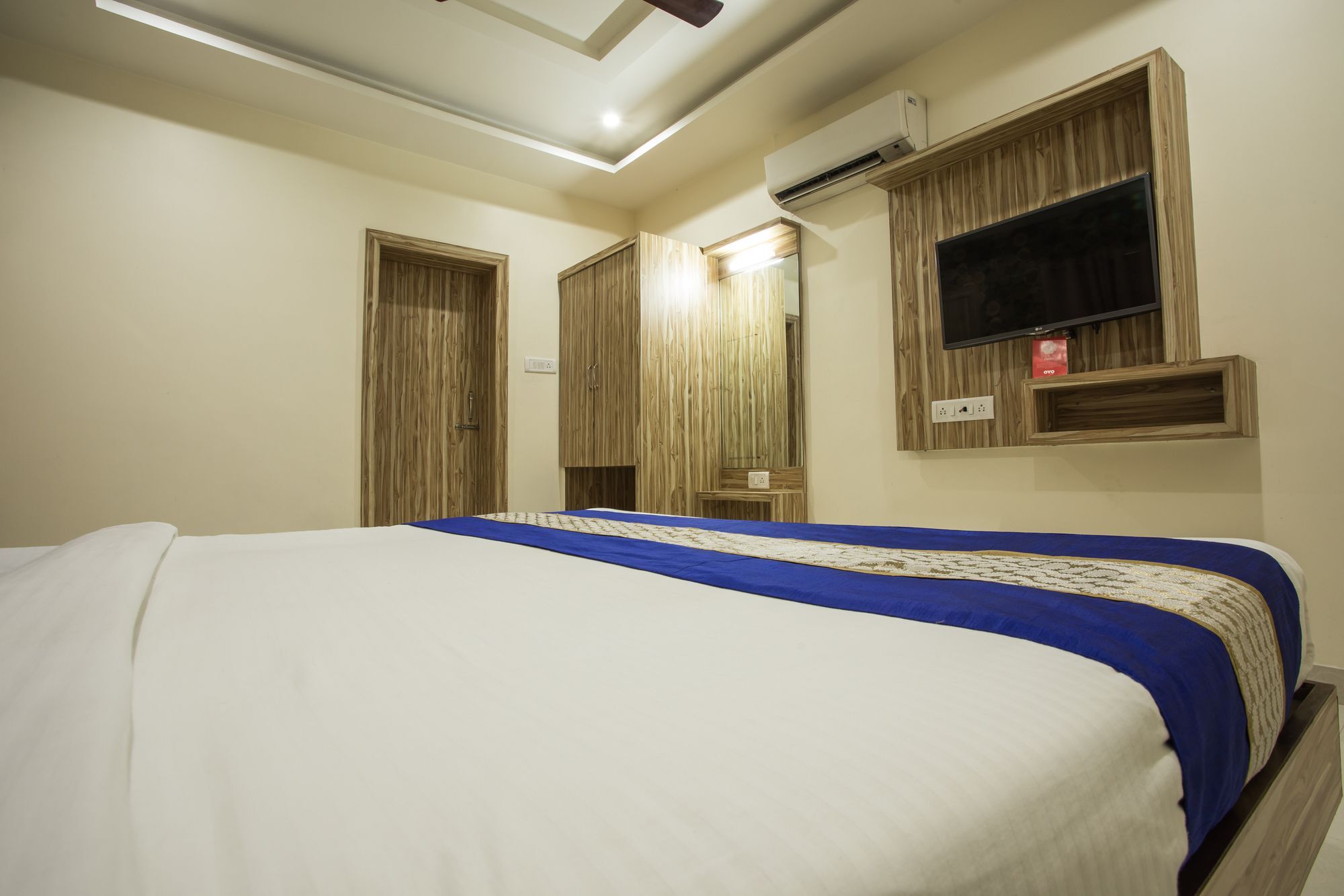 Fabhotel Shivam Palace- Near Mahakal Mandir اوجاين المظهر الخارجي الصورة